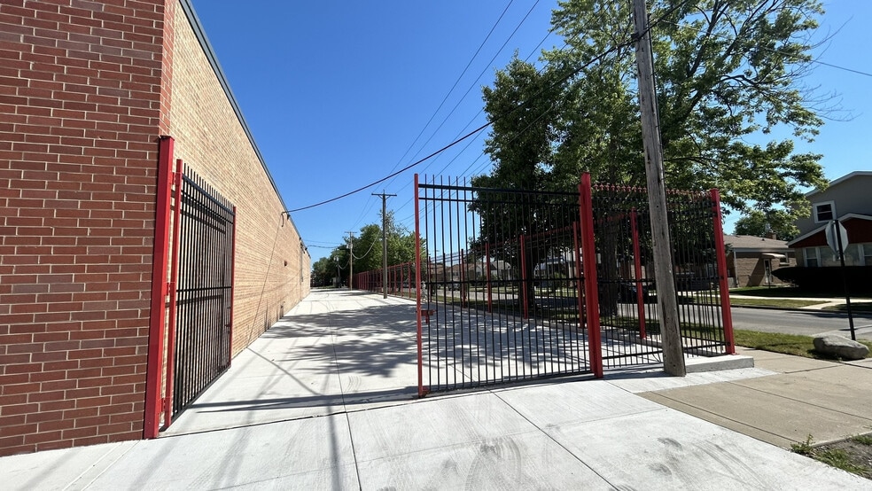 Primary Photo Of 4202 W 45th St, Chicago Warehouse For Lease