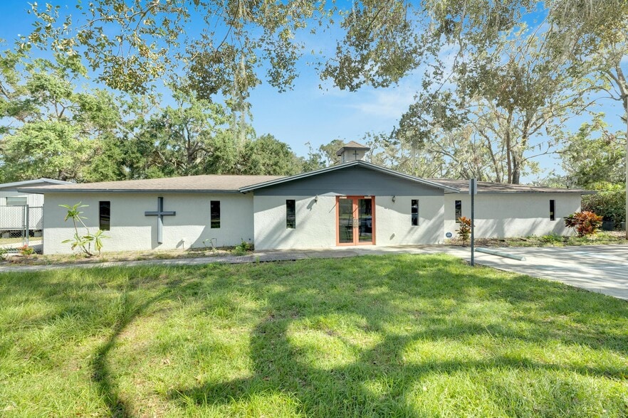 More Photos Of 3001 S Kings Ave, Brandon Religious Facility For Sale