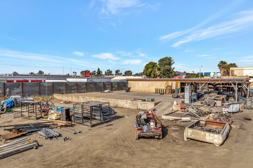 More Photos Of 2365 Main St, Chula Vista Contractor Storage Yard For Lease