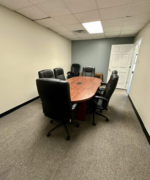 More Photos Of 2548 Fayetteville Rd, Lumberton Storefront Retail Office For Lease