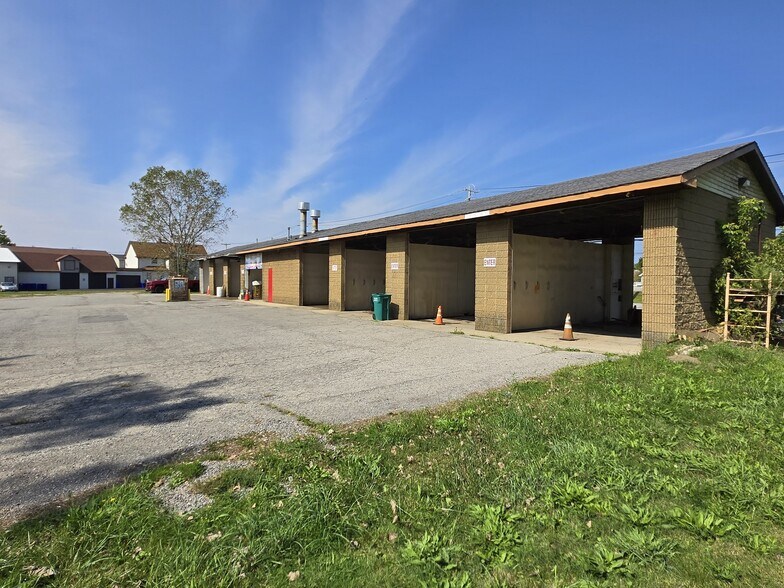 More Photos Of 2467 Clinton St, West Seneca Specialty For Sale