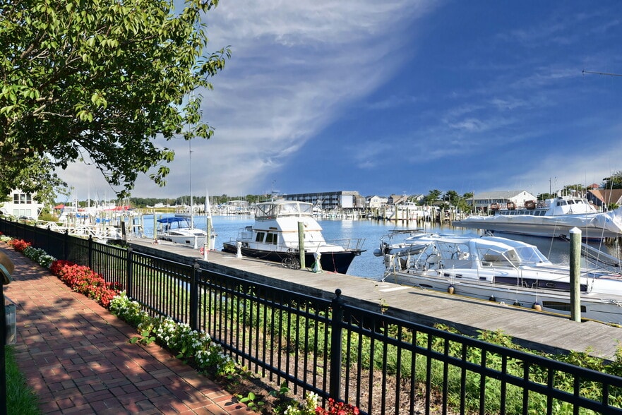 More Photos Of 110 Anglers Rd, Lewes Hotel For Sale