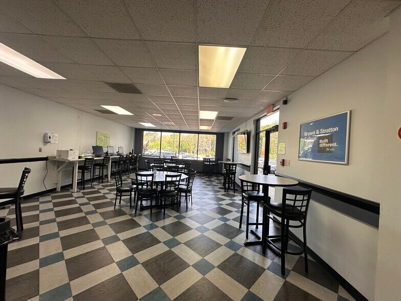 More Photos Of 8141 Hull Street Rd, Richmond Office For Sale