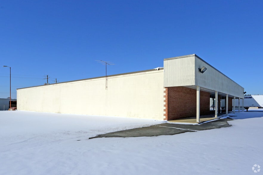 More Photos Of 620 Dr Donnie H Jones Jr Blvd, Princeton Freestanding For Lease