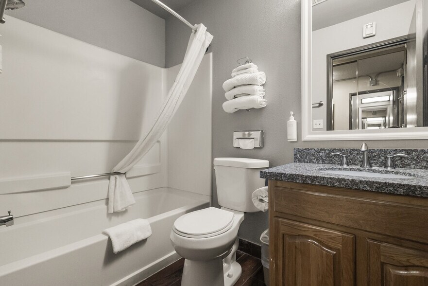 More Photos Of 730 N Palora Ave, Yuba City Hotel For Sale