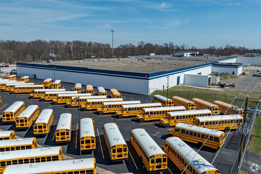 More Photos Of 4000-4024 Precision Dr, Cincinnati Manufacturing For Sale