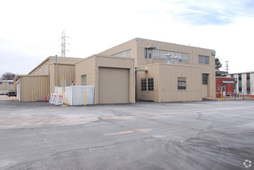 More Photos Of 1460 Livingston Ave, North Brunswick Warehouse For Lease