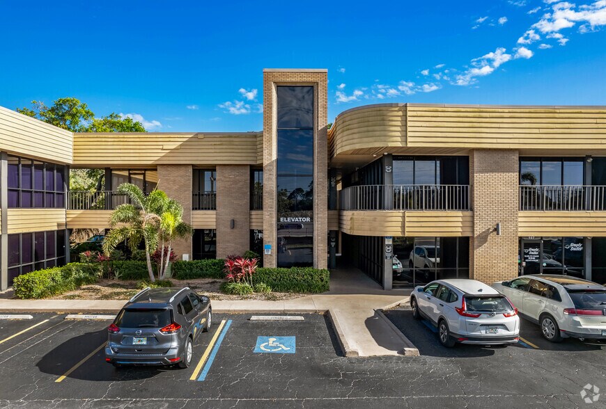 More Photos Of 2750 Stickney Point Rd, Sarasota Medical For Sale