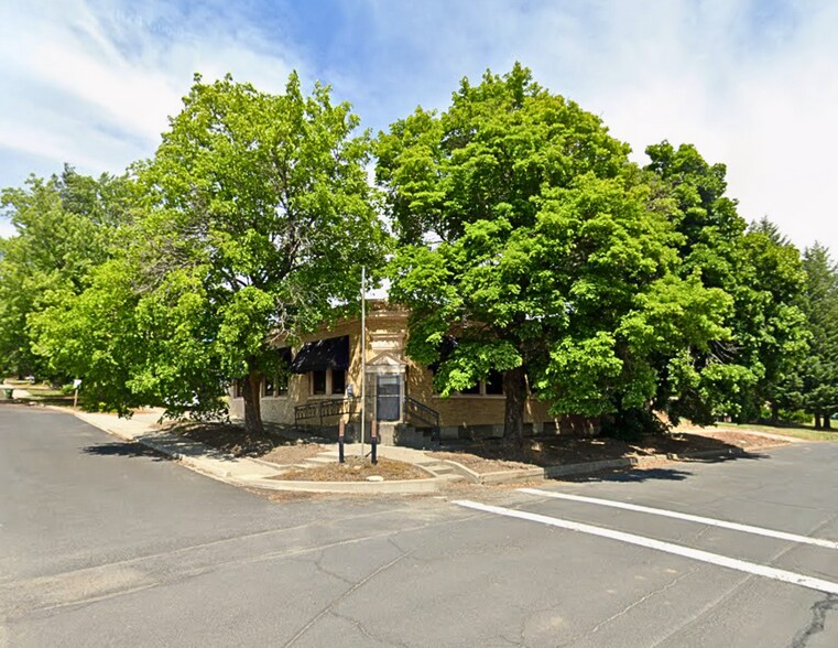 More Photos Of 101 Market st, Latah Bank For Sale