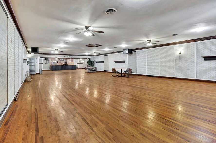 More Photos Of 315 2nd St, Morrow Lodge Meeting Hall For Sale