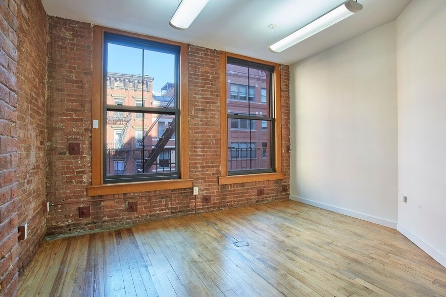 More Photos Of 179 Franklin St, New York Office Residential For Lease