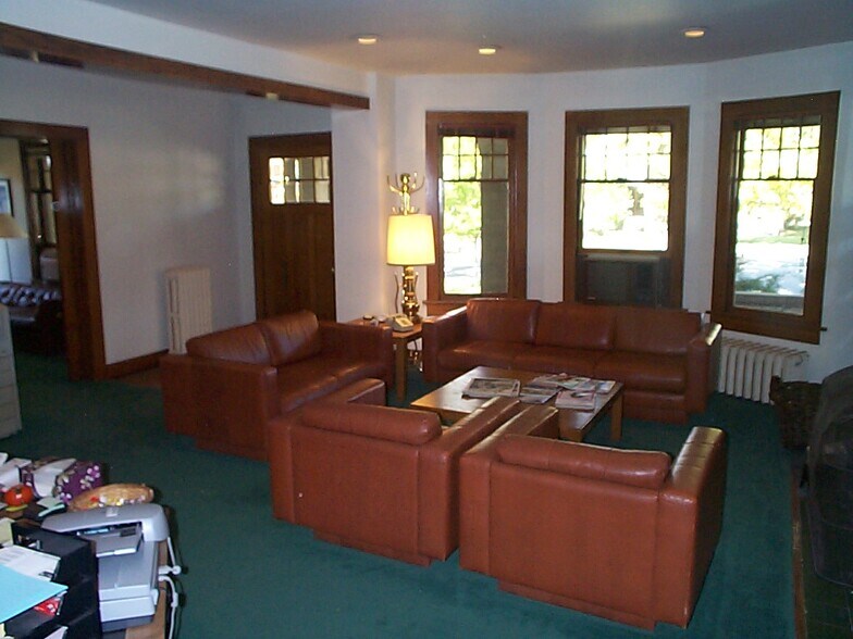 More Photos Of 1800 W Littleton Blvd, Littleton Office For Sale