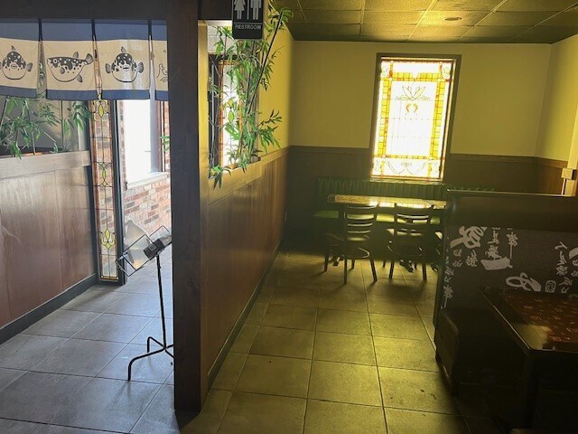 More Photos Of 1975 W Broadway Blvd, Sedalia Restaurant For Sale