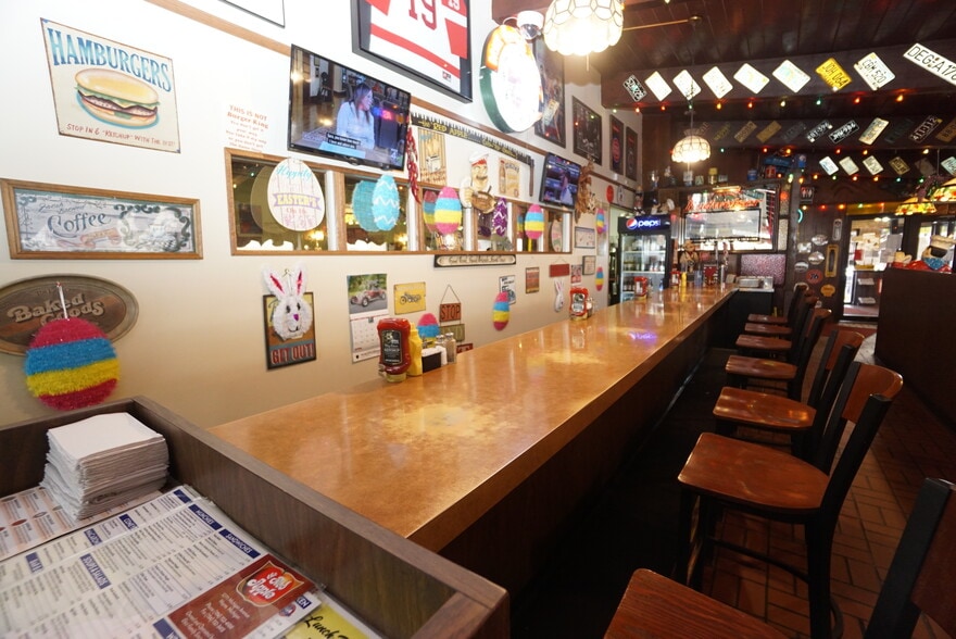 More Photos Of 32711 Michigan Ave, Wayne Restaurant For Sale