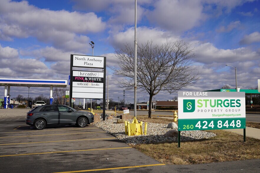 More Photos Of 3209-3215 N Anthony Blvd, Fort Wayne Freestanding For Sale