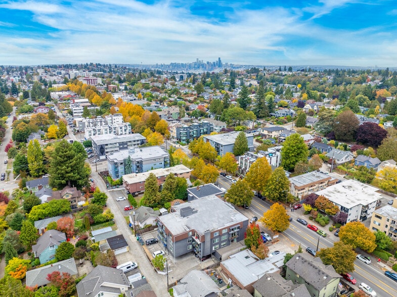 More Photos Of 5631 California Ave SW, Seattle Apartments For Sale