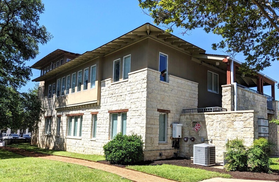 More Photos Of 1508 W 5th St, Austin Office For Lease