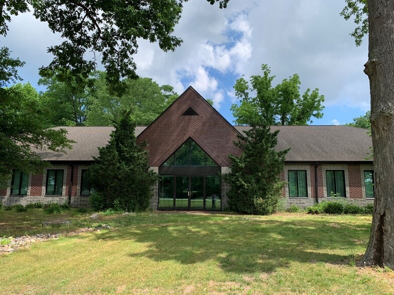 More Photos Of 1111 US Highway 20, Michigan City Truck Terminal For Lease