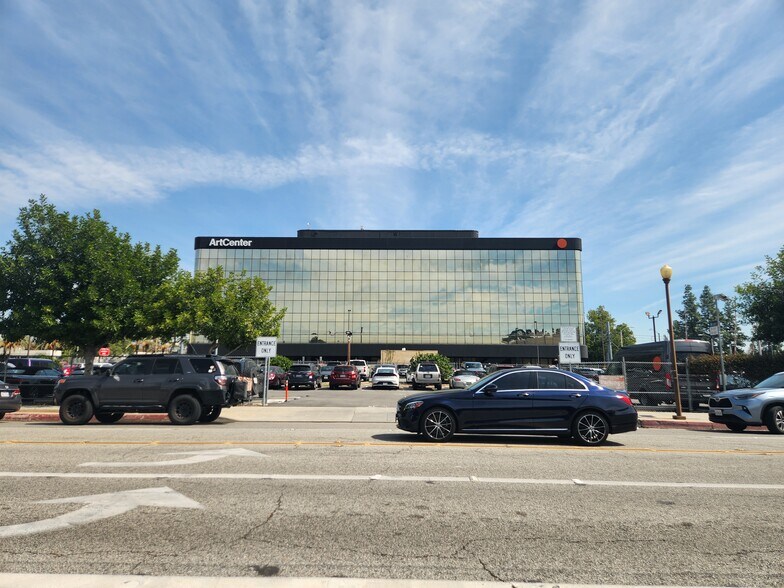 More Photos Of 953 S Raymond Ave, Pasadena Service For Lease