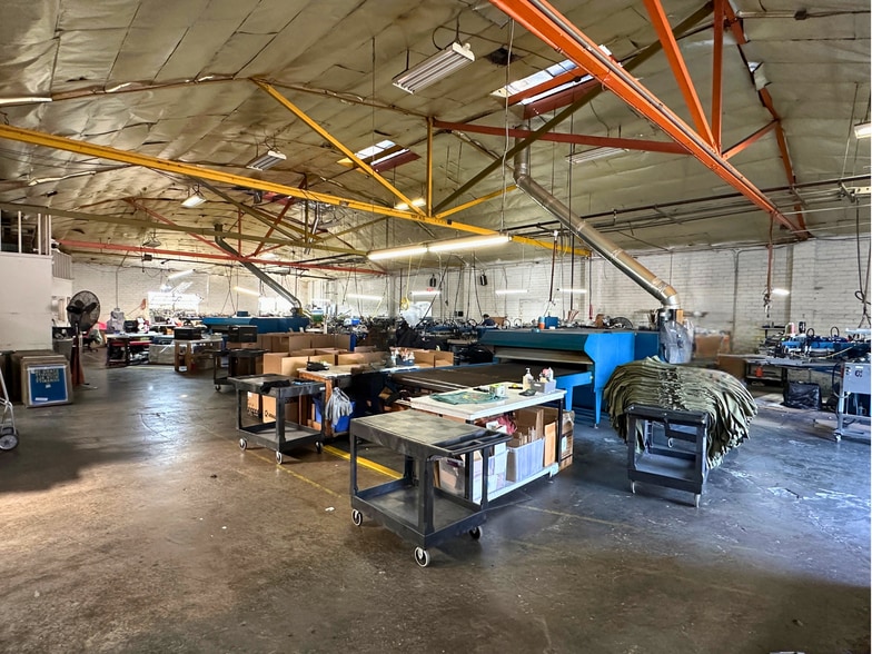 More Photos Of 6520 Alameda St, Huntington Park Warehouse For Lease