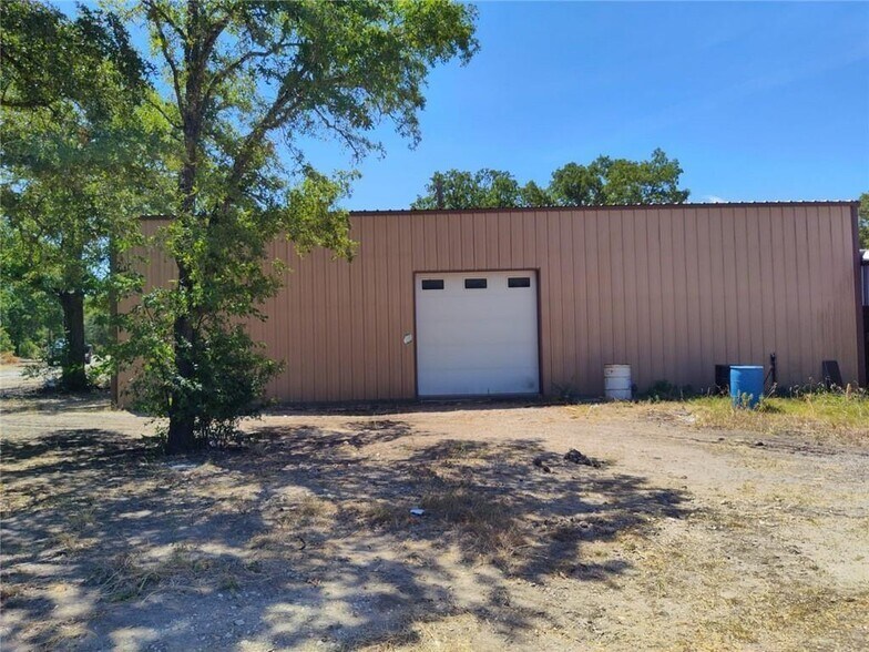 More Photos Of 19219 Hog Eye Rd, Manor Light Distribution For Sale