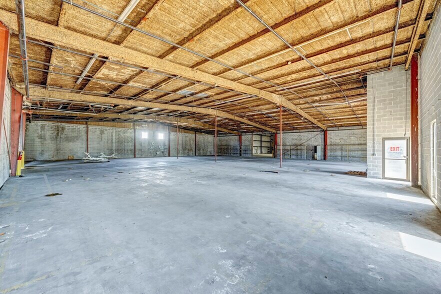 More Photos Of 9110 Meadow Vista Blvd, Houston Warehouse For Lease