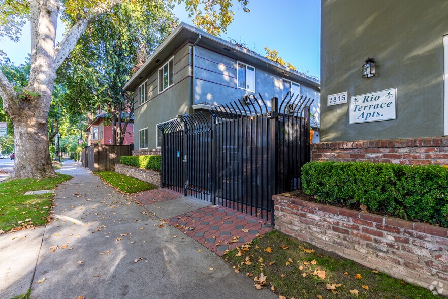 More Photos Of 2811 F St, Sacramento Apartments For Sale