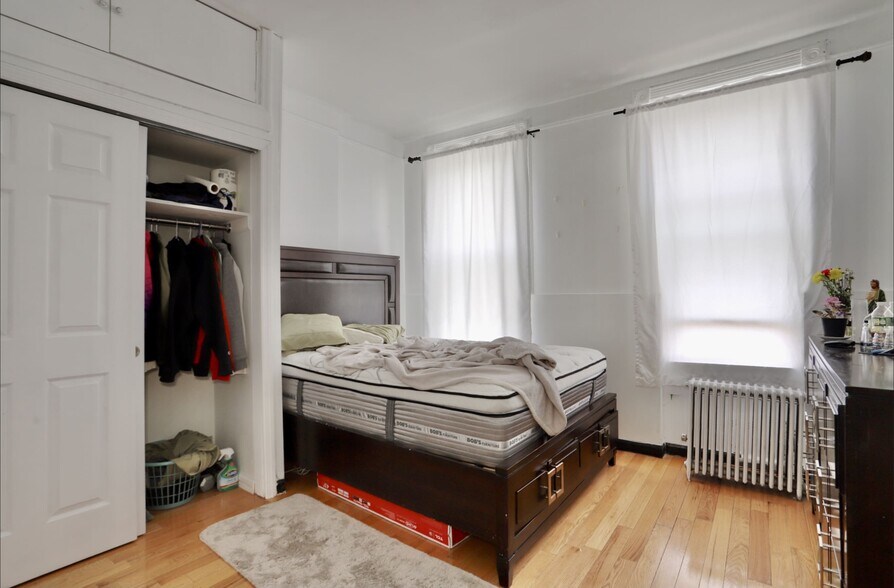 More Photos Of 2606 Central Ave, Union City Apartments For Sale