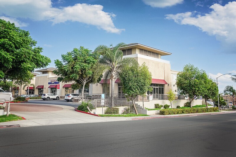 More Photos Of 2364 Roll Dr, San Diego Unknown For Lease