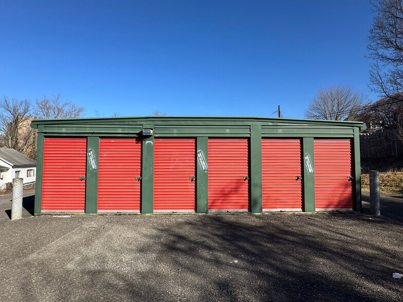 More Photos Of 213 Hart Street, Clarksburg Self Storage For Sale