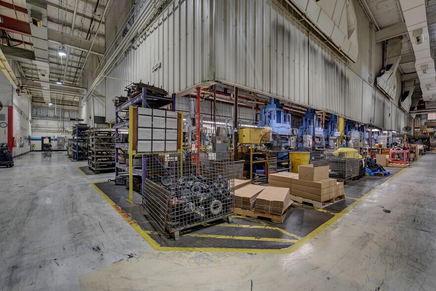 More Photos Of 1901 Longwood Dr, Brenham Manufacturing For Sale