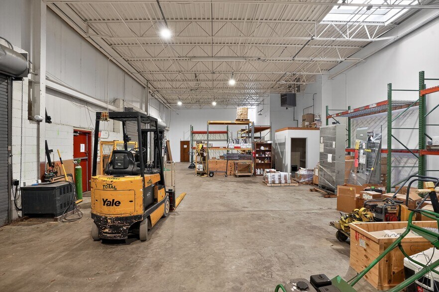 More Photos Of 16000 Trade Zone Ave, Upper Marlboro Unknown For Lease