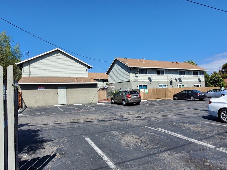 More Photos Of 3501 Lafayette St, Santa Clara Apartments For Sale