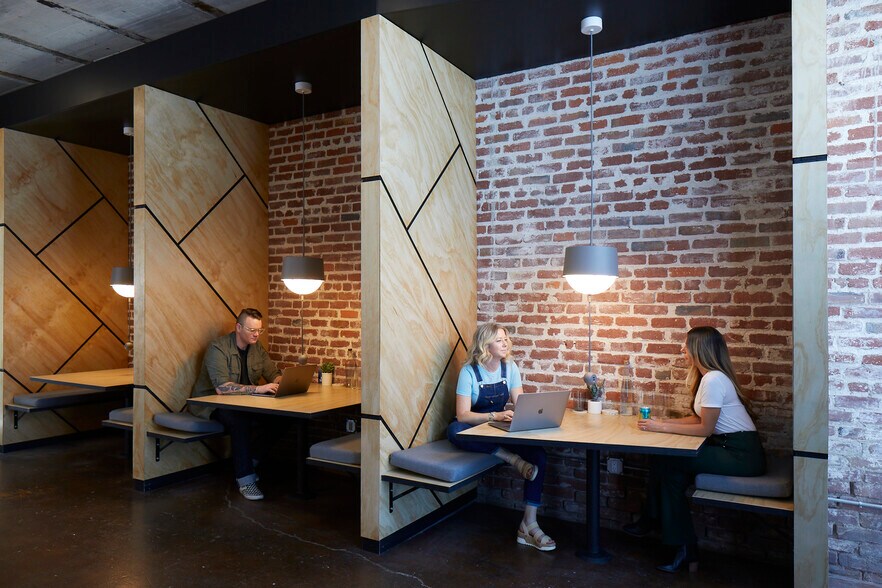 More Photos Of 2421 17th St, Sacramento Office Residential For Lease