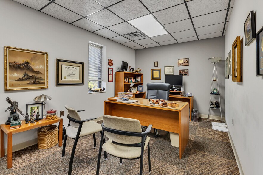 More Photos Of 277 Wilson Pike Cir, Brentwood Office For Sale