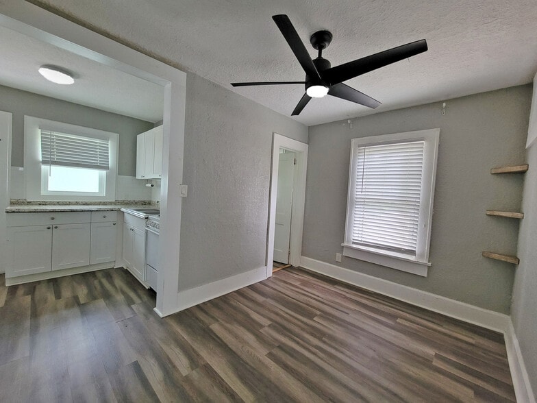 More Photos Of 619 Kirkwood Ter N, Saint Petersburg Apartments For Sale