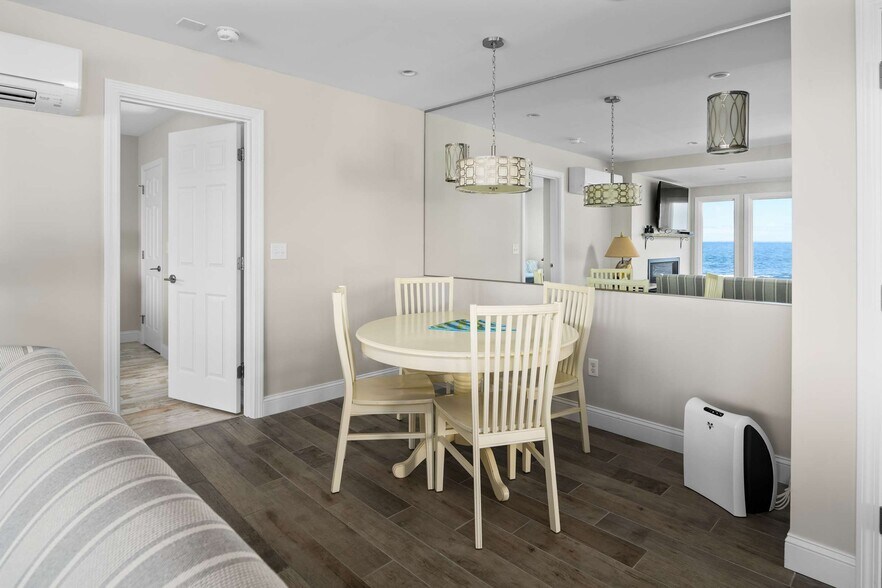 More Photos Of 3 Harbor Lane, Ogunquit Apartments For Sale