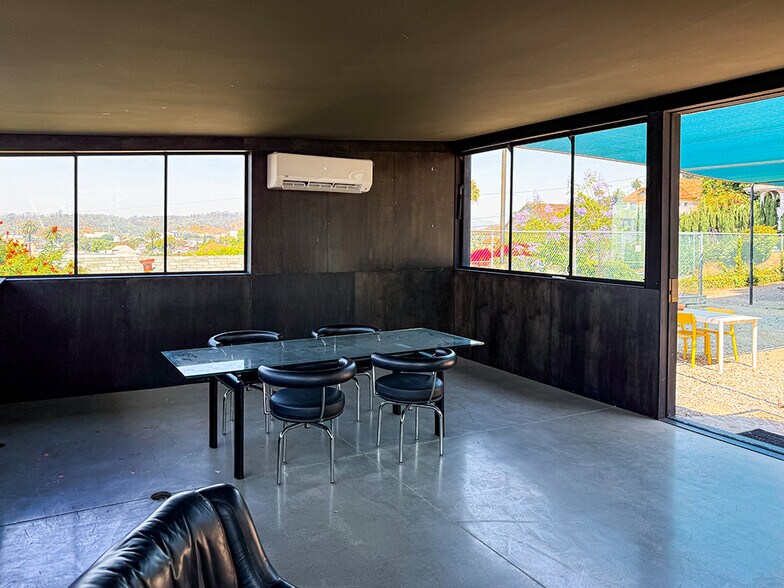 More Photos Of 2436 Gates st, Los Angeles Office For Lease