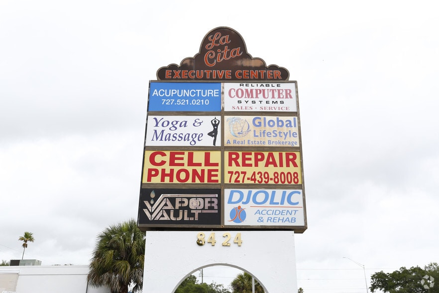 More Photos Of 8424 4th St N, Saint Petersburg Storefront Retail Office For Lease