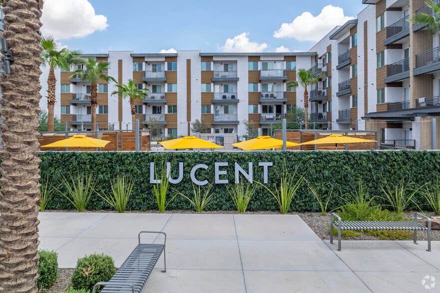 More Photos Of 2001 N Scottsdale Rd, Scottsdale Apartments For Lease