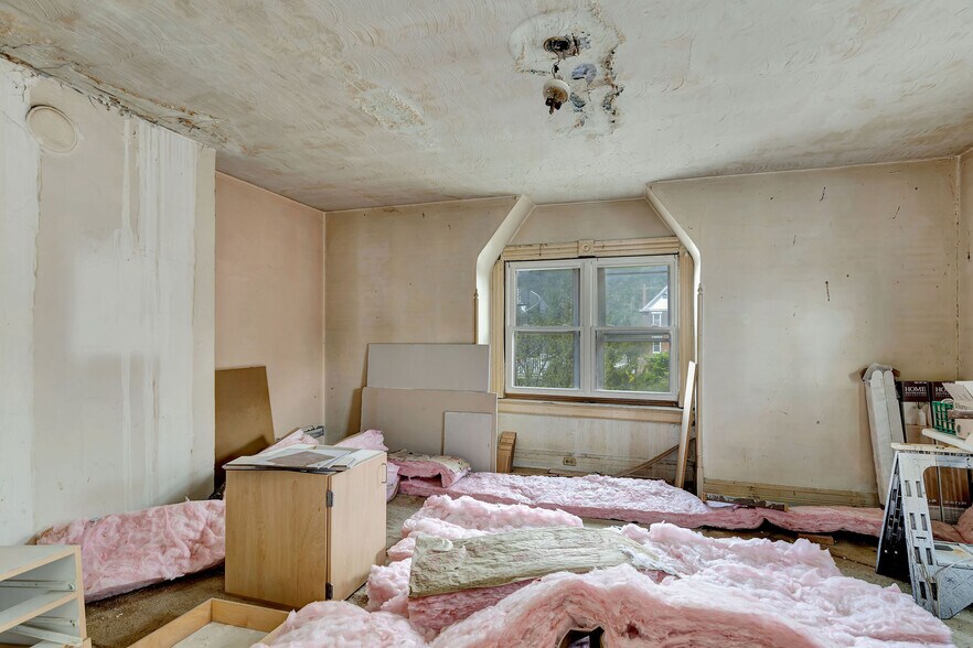 More Photos Of 241 Klotter Ave, Cincinnati Apartments For Sale
