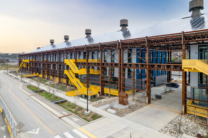 More Photos Of 4300 Lytle St, Pittsburgh Office For Lease