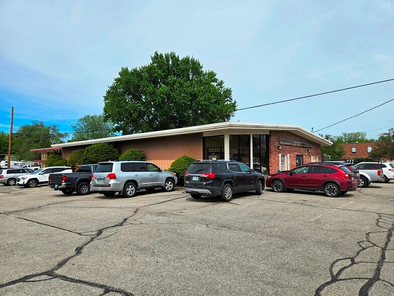More Photos Of 371 West St, Keene General Retail For Sale