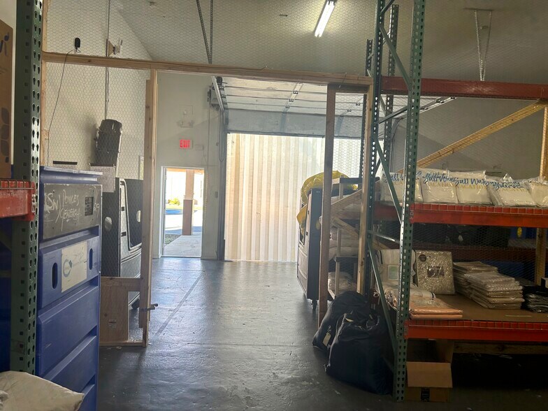 More Photos Of 101 Mattie M Kelly Blvd, Destin Light Distribution For Lease