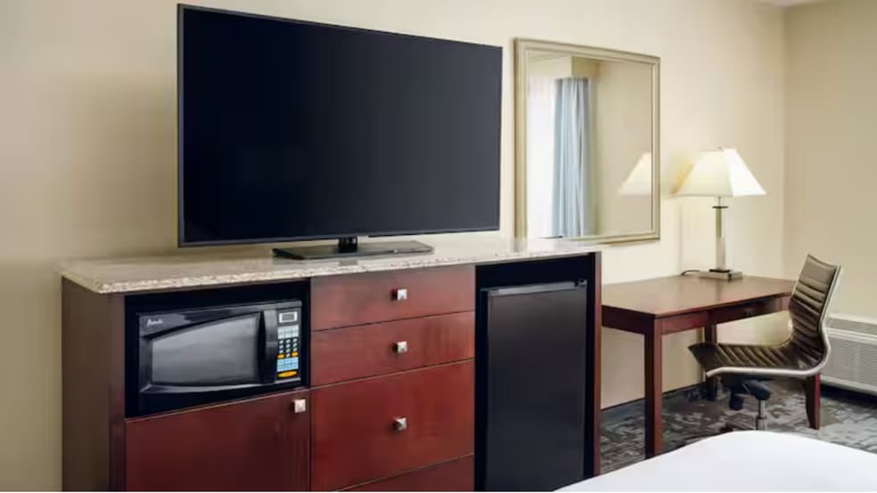 More Photos Of 651 N Winstead Ave, Rocky Mount Hotel For Sale