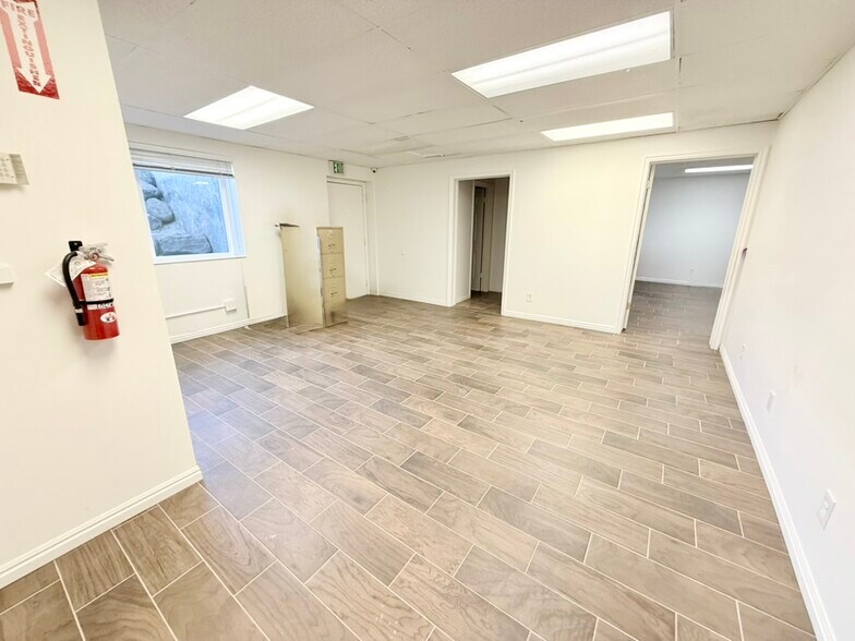 More Photos Of 60 W Canyon Crest Rd, Alpine Office For Lease