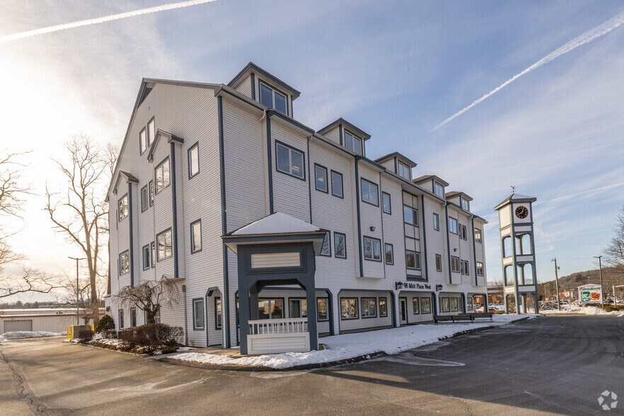 Primary Photo Of 98 Mill Plain Rd, Danbury Office For Lease