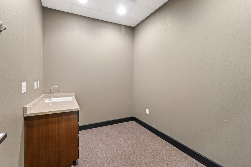 More Photos Of 20512 SW Roy Rogers Rd, Sherwood Apartments For Lease