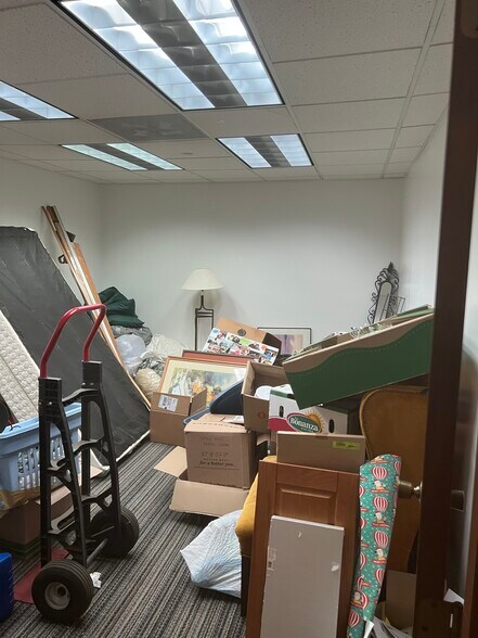 More Photos Of 350 Garfield Ave, Duluth Warehouse For Lease