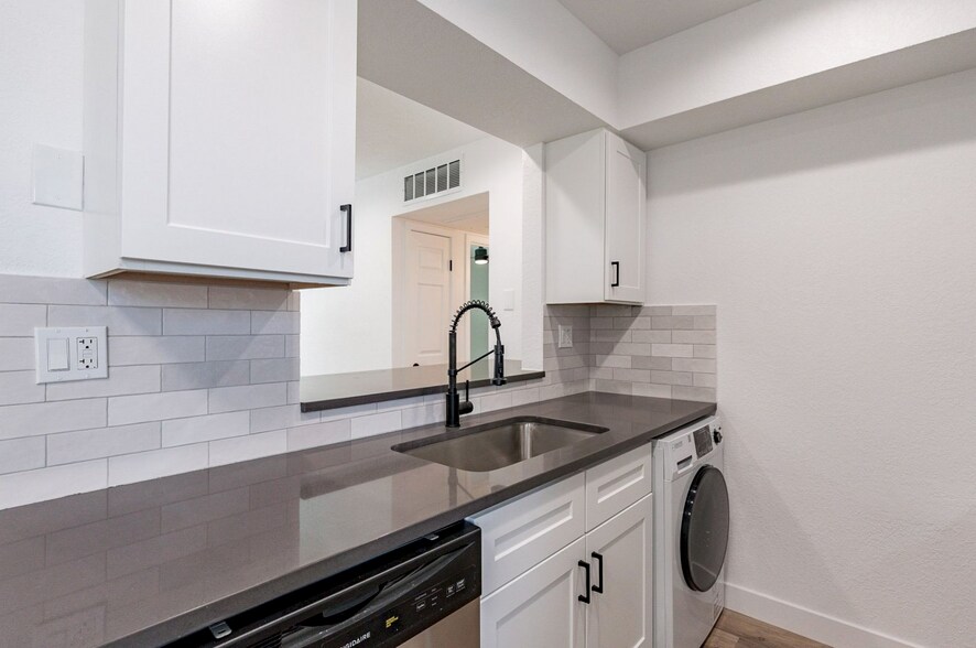 More Photos Of 806 E 10th St, Tucson Multifamily For Sale